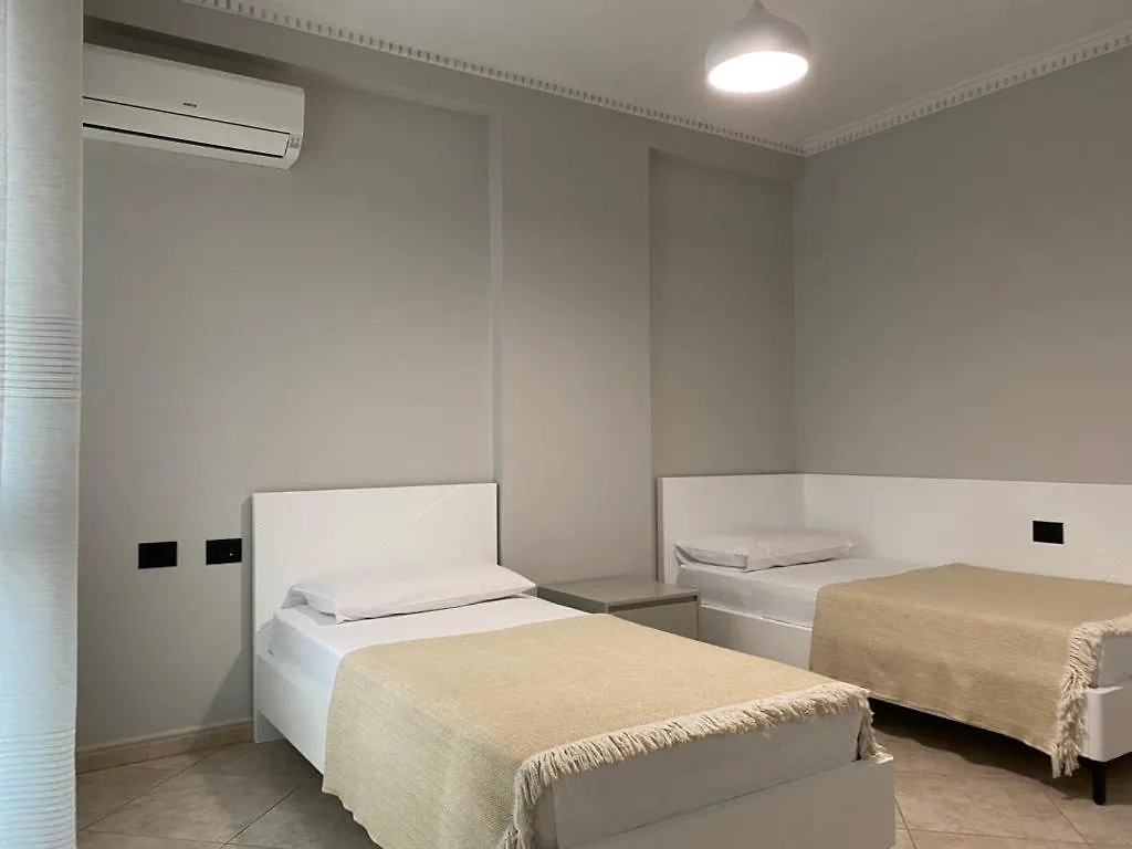 Laureta Central Apartment ティラナ アルバニア